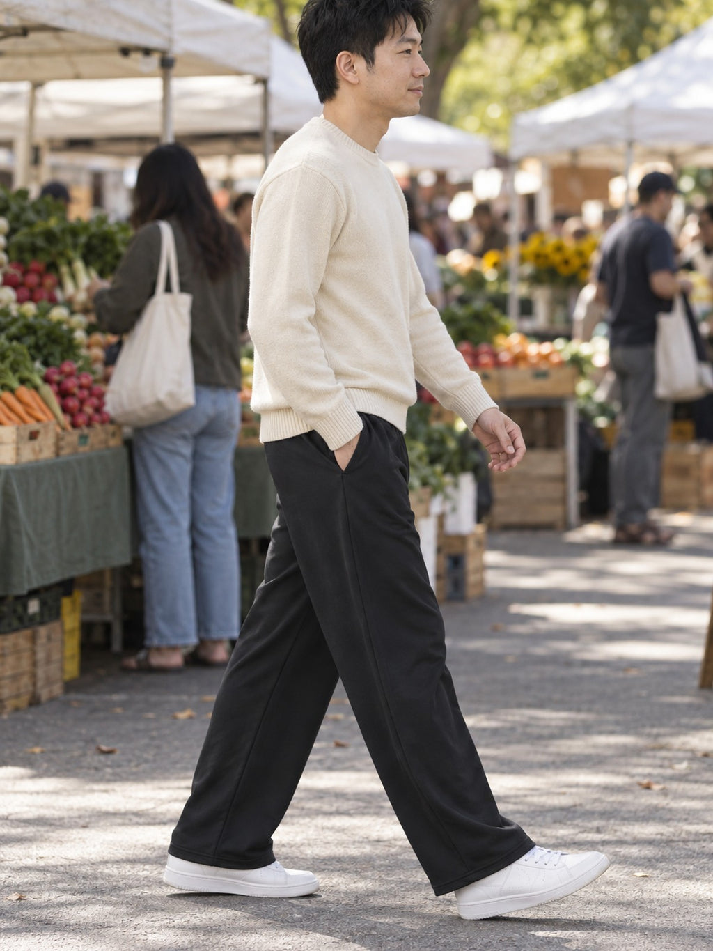 VANTACORE Black Wide-Leg Sweatpants in black – side view