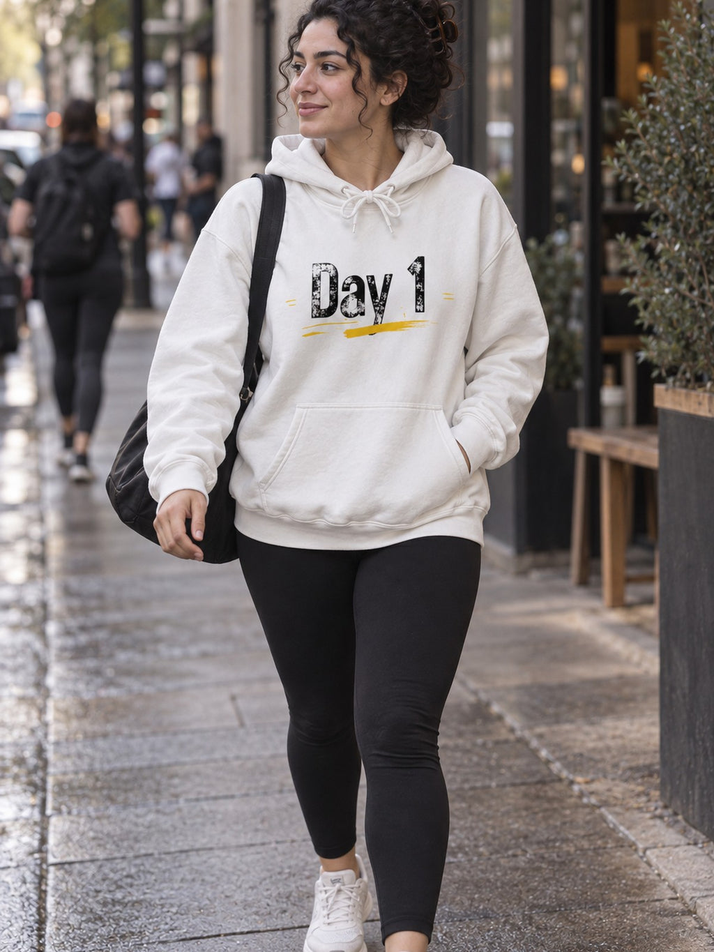 Woman wearing the Vantacore Day 1