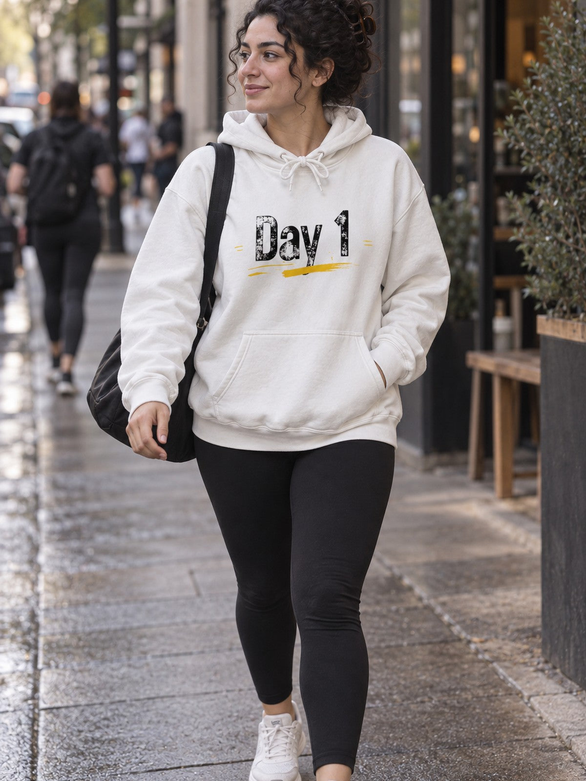 Woman wearing the Vantacore Day 1