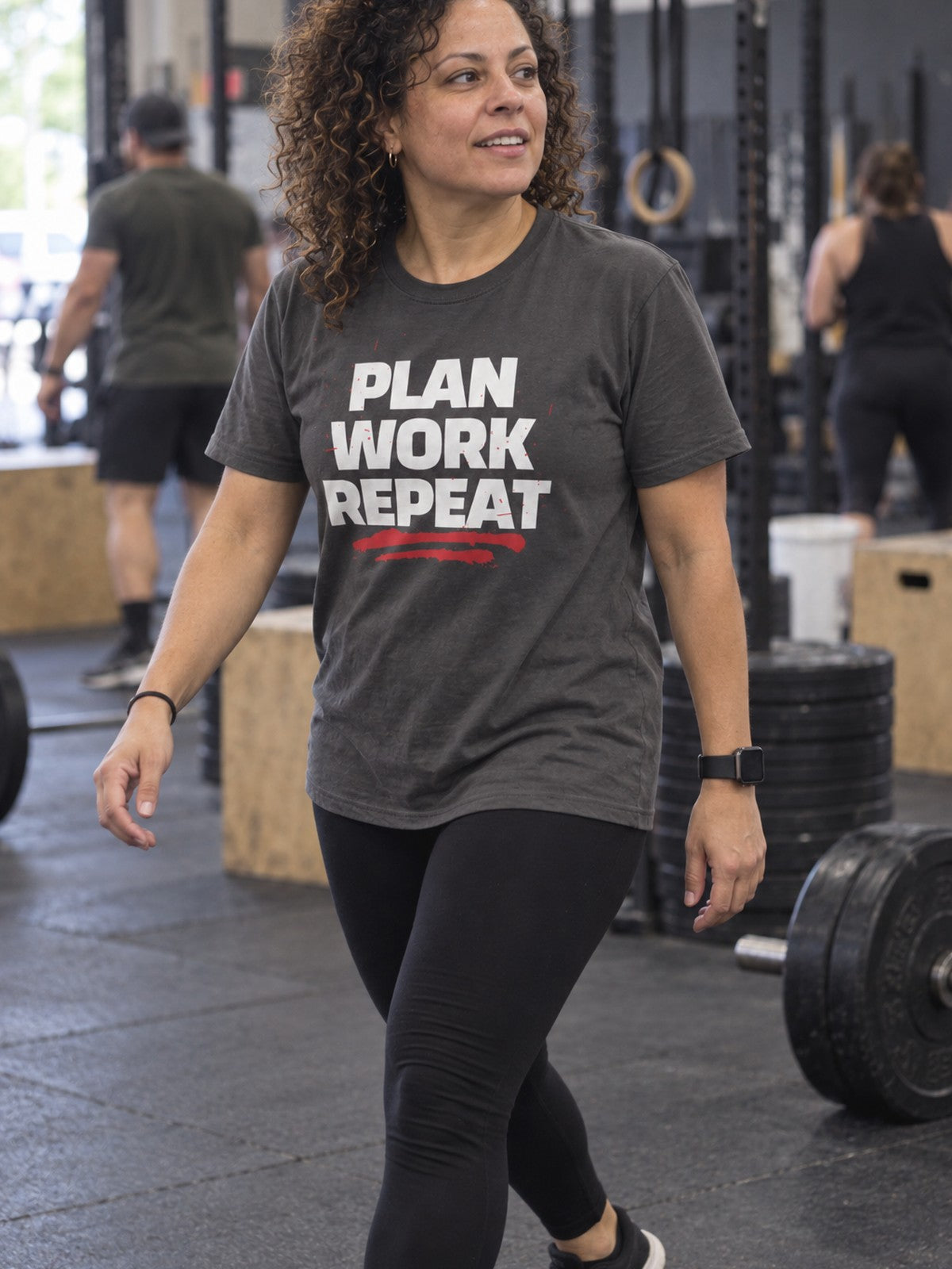 Woman wearing the Vantacore Plan Work Repeat