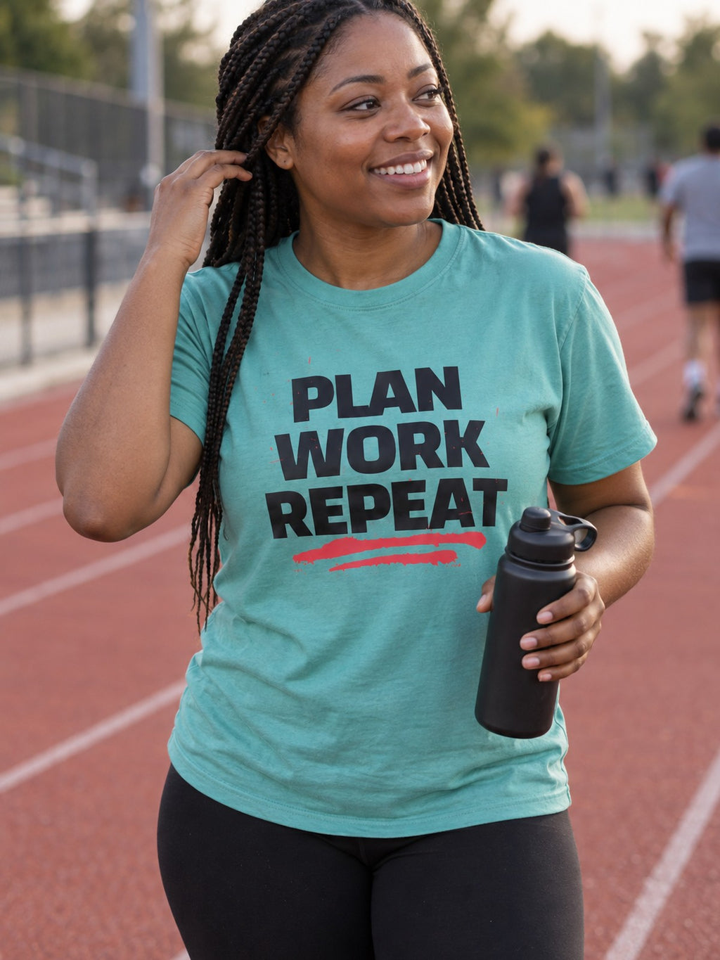 Woman wearing the Vantacore Plan Work Repeat