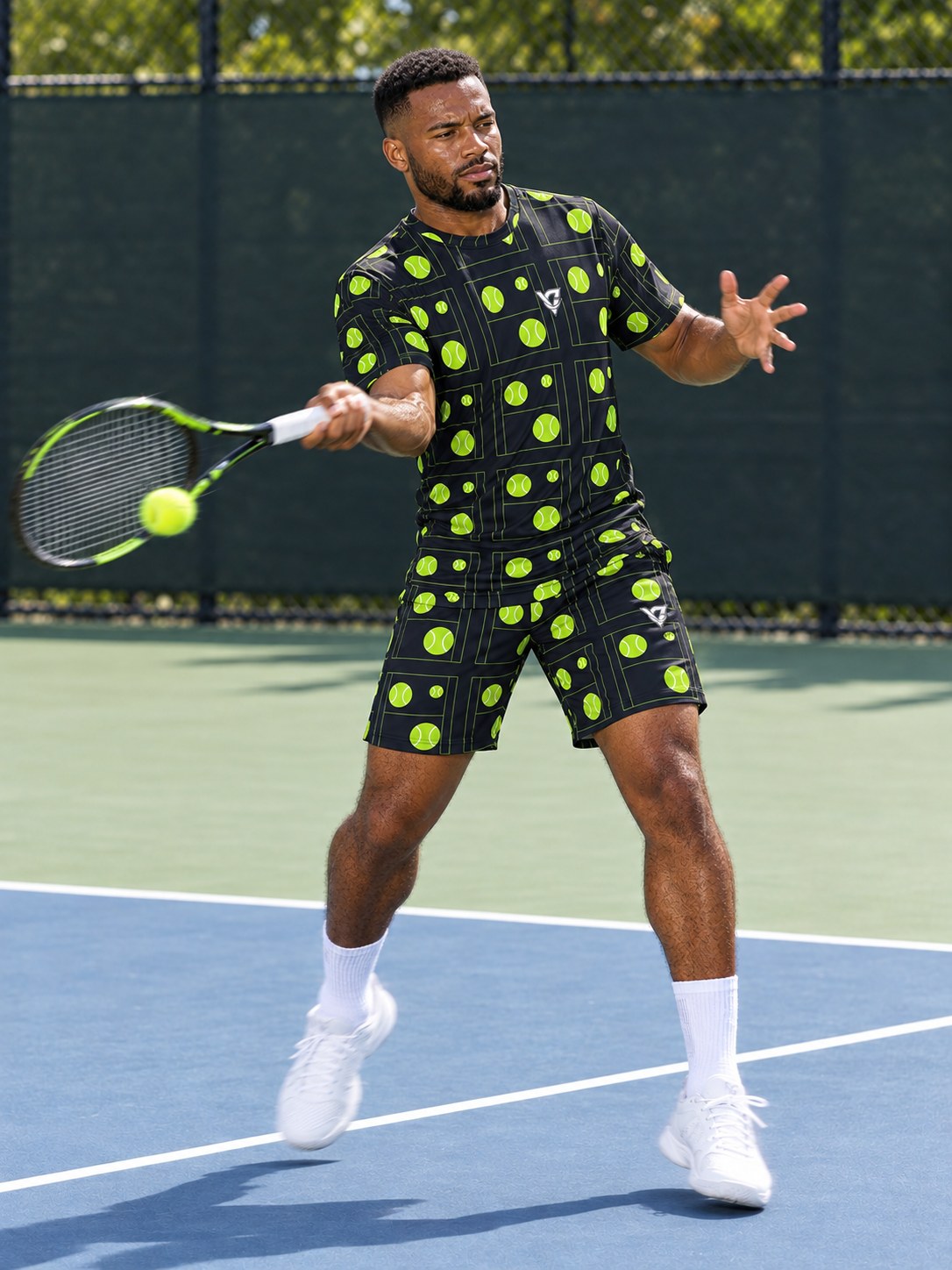 Tennis Volt Night Baseline Seam Men's Sports Jersey, in action