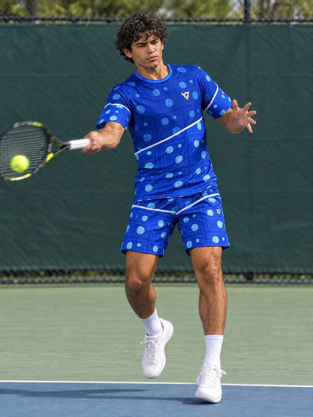 Tennis Royal Ice Baseline Seam Men's Sports Jersey, in action